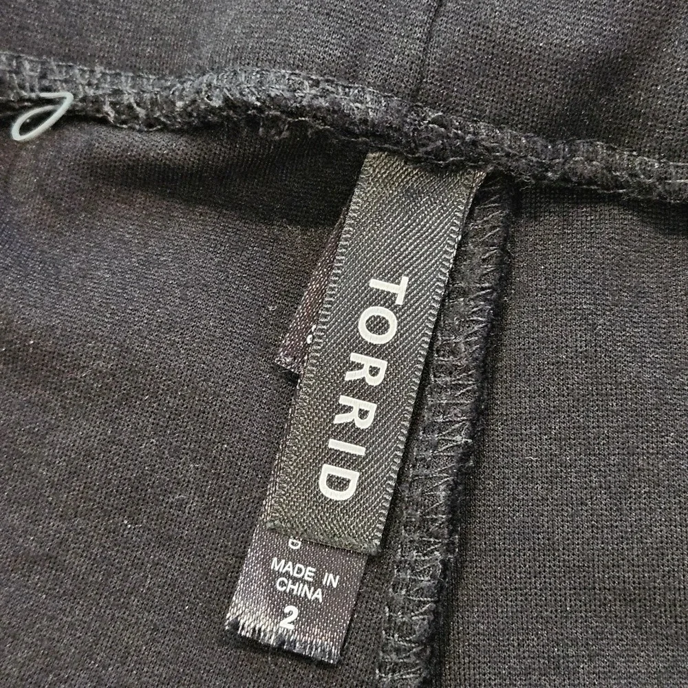 Torrid‎ Black High Rise Cropped Leggings Plus Size 2 2XL
